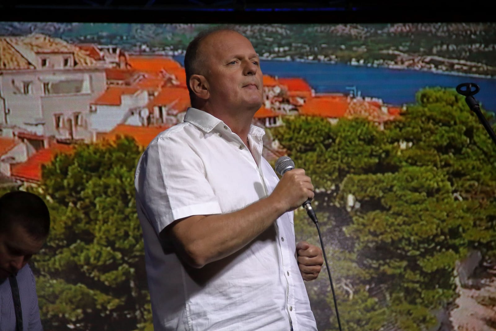MARIO PLANTAK SNIMIO SPOT ZA SKLADBU ”ADIO, VALO MOJA”.