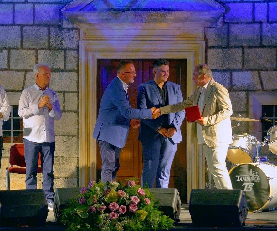 OPERNI KRALJ POP PJESME VOLJEN GRBAC OSVOJIO GRAND PRIX MARKO POLO FEST-A 2024.